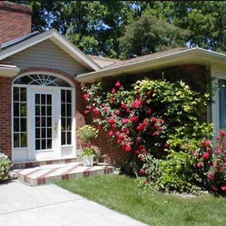 Dorchester House Bed & Breakfast Ниагарски водопад Екстериор снимка